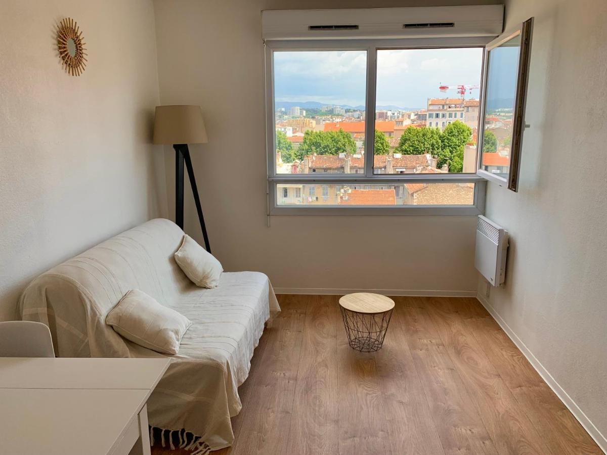 Appartement Tout Equipe A 6 Minutes De La Gare St Charles Marseille Luaran gambar