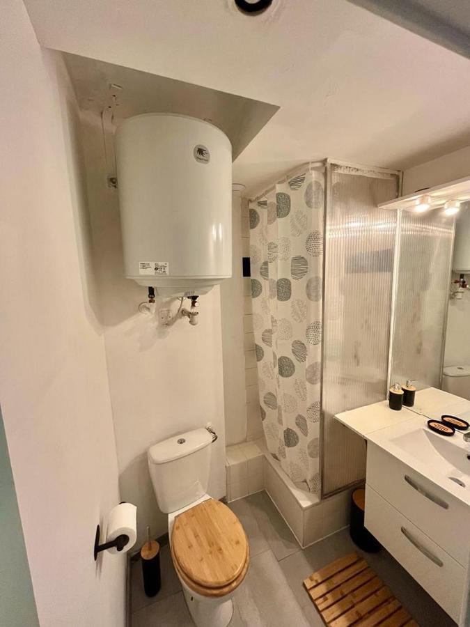 Appartement Tout Equipe A 6 Minutes De La Gare St Charles Marseille Luaran gambar